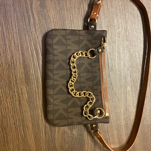 Michael Kors wallet belt size L - Picture 3 of 3